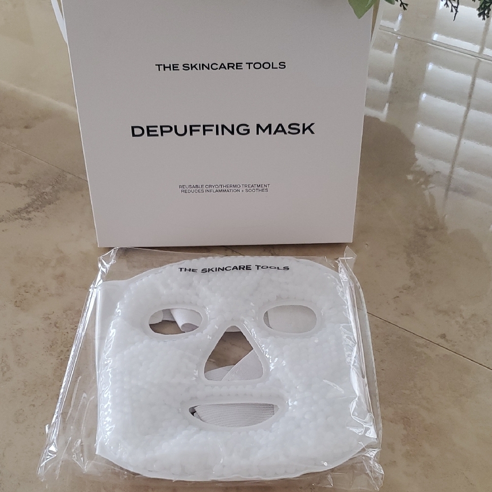 Depuffing Mask - White